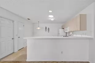 17436 SE 81st Newberry Ct, The Villages, FL 32162 - Photo 12