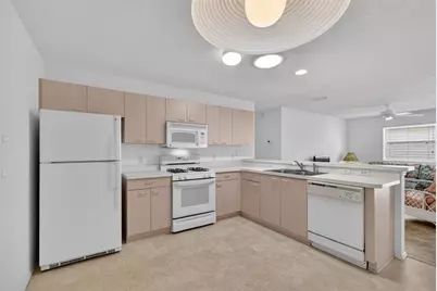 17436 SE 81st Newberry Court, The Villages, FL 32162 - Photo 6