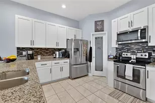 1028 Green Gate Blvd, Groveland, FL 34736 - Photo 4