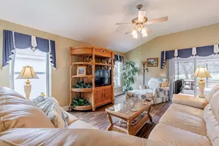 877 Winifred Way, The Villages, FL 32162 - Photo 12