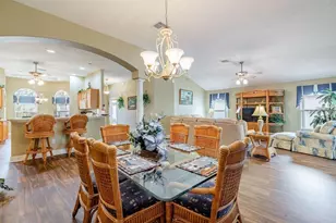 877 Winifred Way, The Villages, FL 32162 - Photo 10