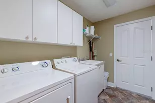 877 Winifred Way, The Villages, FL 32162 - Photo 18