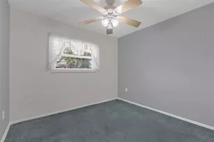 35505 Crescent Dr, Fruitland Park, FL 34731 - Photo 22