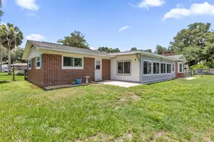 35505 Crescent Dr, Fruitland Park, FL 34731 - Photo 32