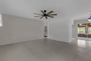 35505 Crescent Dr, Fruitland Park, FL 34731 - Photo 4