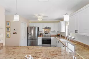 867 Oviedo Rd, Lady Lake, FL 32159 - Photo 6