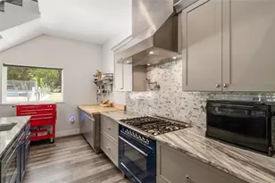 904 NW 111 Ln, Oxford, FL 34484 - Photo 18