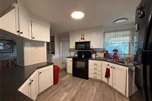 24 N Bobwhite Rd, Wildwood, FL 34785 - Photo 2