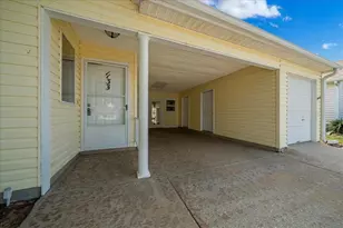 1133 Del Toro Dr, Lady Lake, FL 32159 - Photo 4