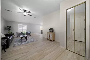 1133 Del Toro Dr, Lady Lake, FL 32159 - Photo 6