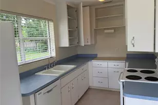 2301 E Warm Springs Ave, Coleman, FL 33521 - Photo 12