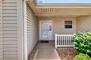 9192 SE 171st Drayton Pl, The Villages, FL 32162 - Photo 2
