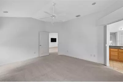 9192 SE 171st Drayton Place, The Villages, FL 32162 - Photo 12