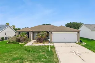 1575 Hollyberry Pl, The Villages, FL 32162 - Photo 2