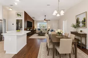 1575 Hollyberry Pl, The Villages, FL 32162 - Photo 10