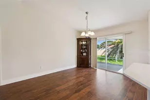 1575 Hollyberry Pl, The Villages, FL 32162 - Photo 16