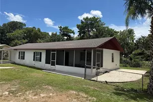 1141 Co Rd 457, Lake Panasoffkee, FL 33538 - Photo 6