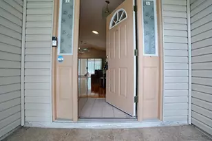 419 Ranchwood Dr, Leesburg, FL 34748 - Photo 2
