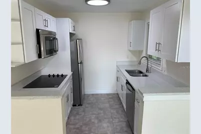 17202 Sandalwood Drive #202, Wildwood, FL 34785 - Photo 2
