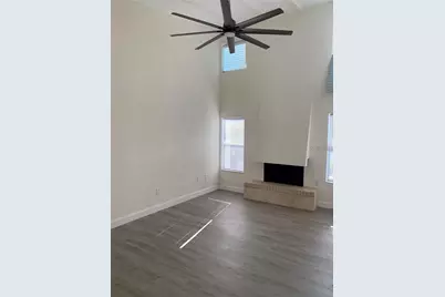 17202 Sandalwood Drive #202, Wildwood, FL 34785 - Photo 4
