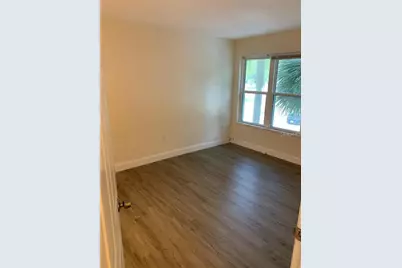 17202 Sandalwood Drive #202, Wildwood, FL 34785 - Photo 6