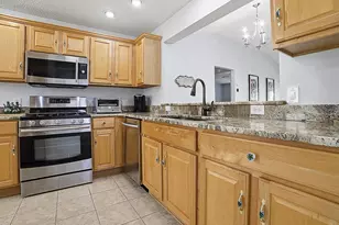 7290 SE 172nd Legacy Ln, The Villages, FL 32162 - Photo 4