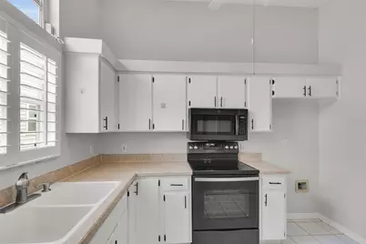 701 Glen Oaks Drive, Leesburg, FL 34748 - Photo 14