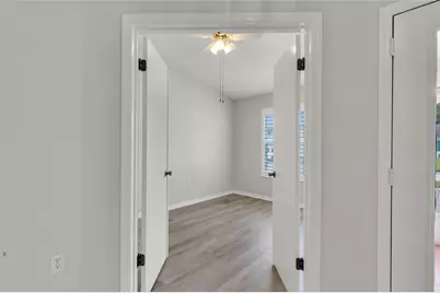701 Glen Oaks Drive, Leesburg, FL 34748 - Photo 34