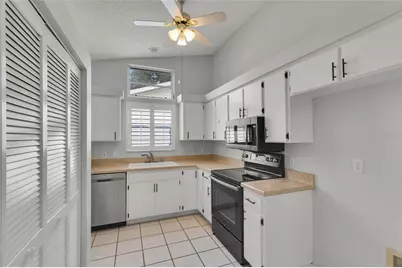 701 Glen Oaks Drive, Leesburg, FL 34748 - Photo 10