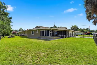 1381 Cr 446A, Lake Panasoffkee, FL 33538 - Photo 8