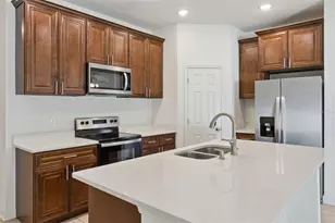 2505 Baker Ave E, Haines City, FL 33844 - Photo 2