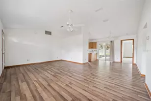 261 SE 61st Ct, Ocala, FL 34472 - Photo 6