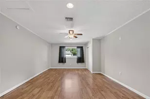 27638 Lisa Dr, Tavares, FL 32778 - Photo 36