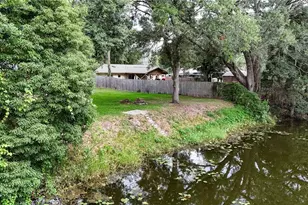 27638 Lisa Dr, Tavares, FL 32778 - Photo 50
