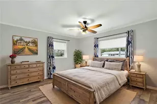 27638 Lisa Dr, Tavares, FL 32778 - Photo 18