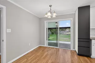 27638 Lisa Dr, Tavares, FL 32778 - Photo 14