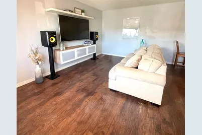 1100 Martinique Drive #105, Winter Haven, FL 33884 - Photo 2