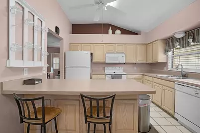 2124 Barbosa Court, The Villages, FL 32159 - Photo 10
