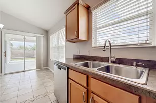 2565 Lindewood St, The Villages, FL 32163 - Photo 16