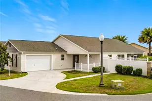 2565 Lindewood St, The Villages, FL 32163 - Photo 4