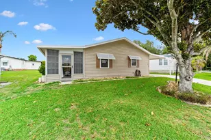 1534 Hillcrest Dr, The Villages, FL 32159 - Photo 2