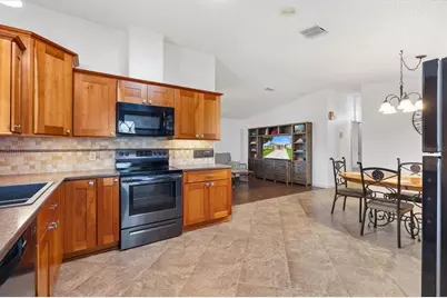 1534 Hillcrest Drive, The Villages, FL 32159 - Photo 6