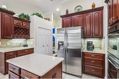 115 W Blue Water Edge Drive, Eustis, FL 32736 - Photo 12
