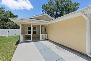206 E Catawba, Fruitland Park, FL 34731 - Photo 2