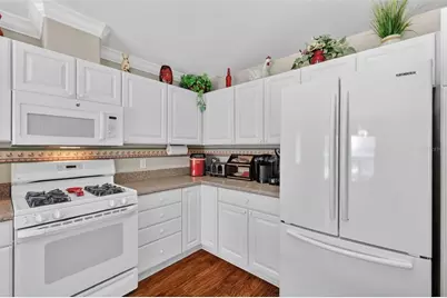 3183 Kearns Corner, The Villages, FL 32162 - Photo 12