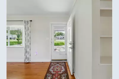 1426 Crestview Drive, Mount Dora, FL 32757 - Photo 2