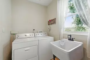 1426 Crestview Dr, Mount Dora, FL 32757 - Photo 24
