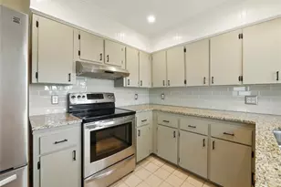 1426 Crestview Dr, Mount Dora, FL 32757 - Photo 12