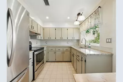 1426 Crestview Drive, Mount Dora, FL 32757 - Photo 10