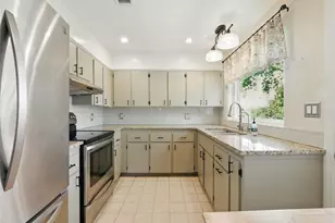 1426 Crestview Dr, Mount Dora, FL 32757 - Photo 10